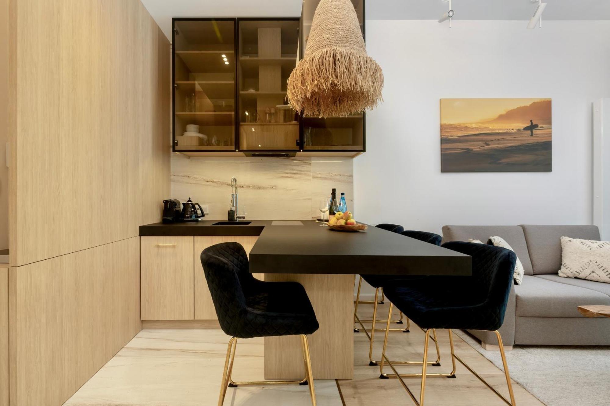 Shelter Luxury Apartment